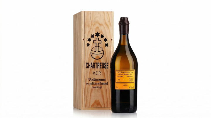 Chartreuse V.E.P. Jaune 1 L en coffret bois – bouteille Chartreuse