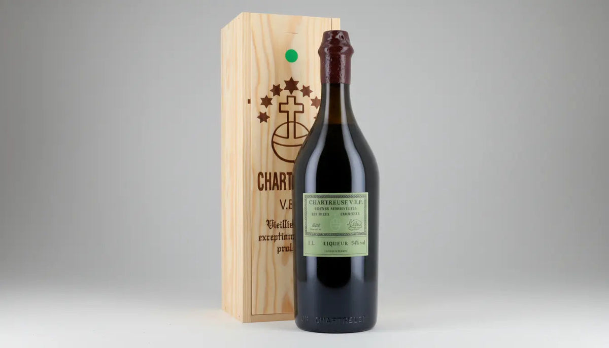 Chartreuse V.E.P. Verte 1 L en coffret bois – bouteille Chartreuse